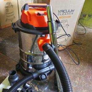 Vacuum Cleaner - Wet and Dry - Professional - 20ltr